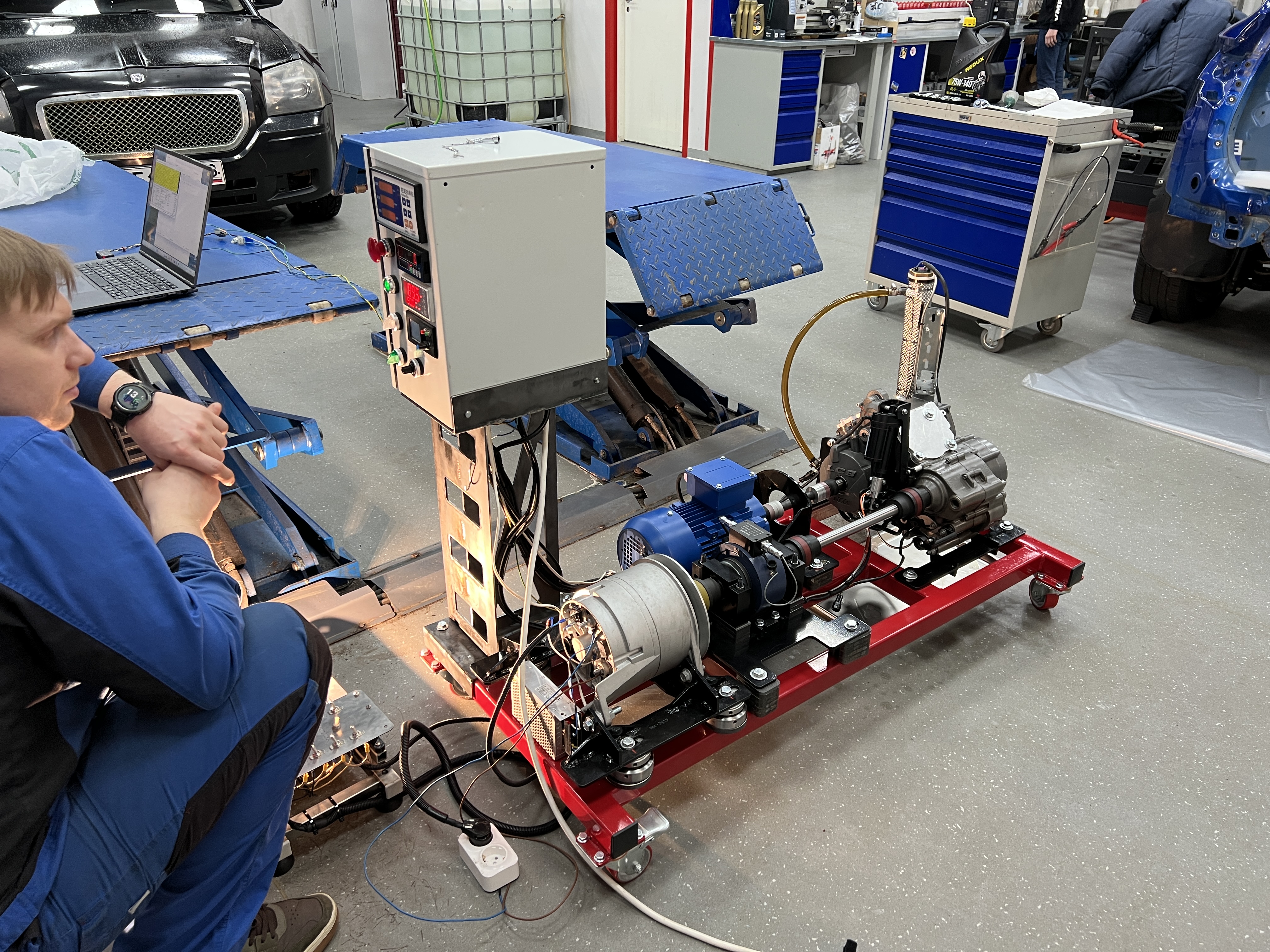 Стенд для испытания моторов и трансмиссий